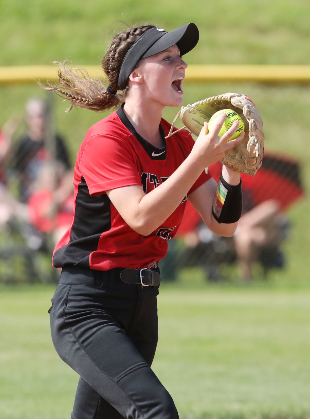 Mount Zion vs Kankakee Bishop McNamara softball 18 6.8.19.jpg